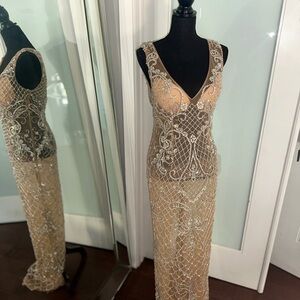 Gold Sequin Maxi Dress with V-neck and Sleeveless Style